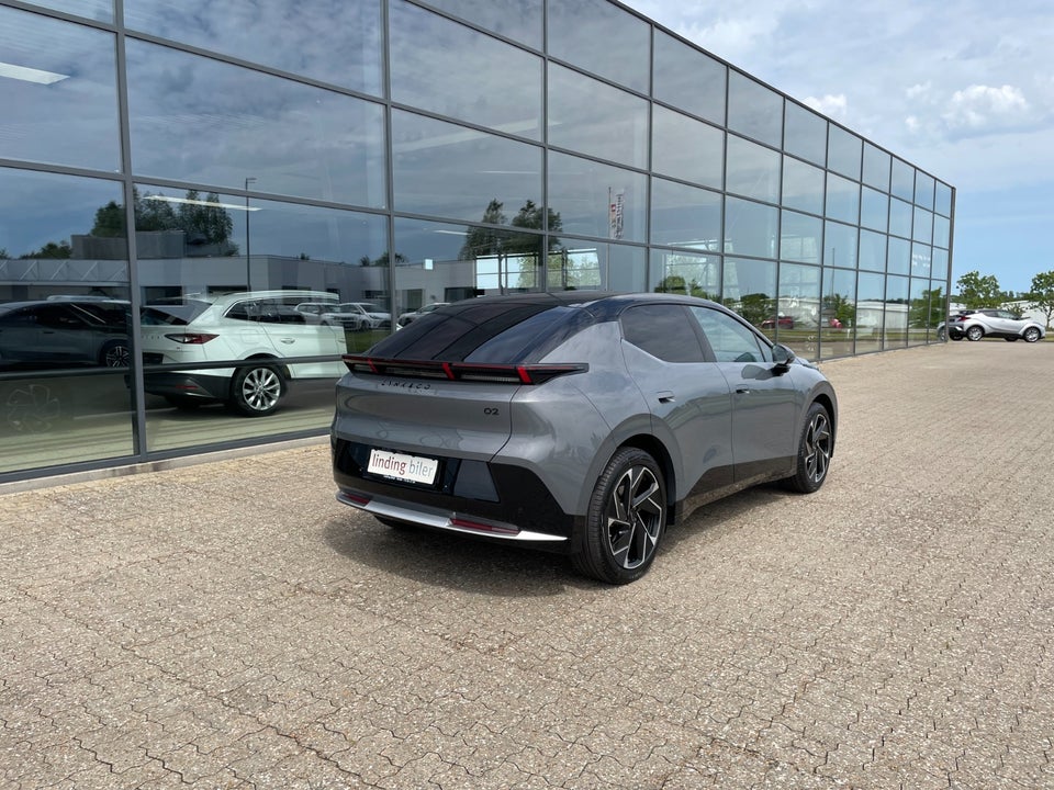 Lynk & Co 02 More 5d