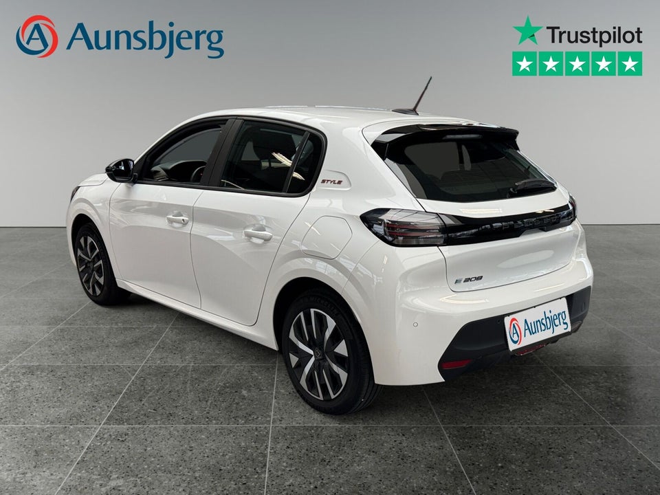 Peugeot e-208 50 Style 5d
