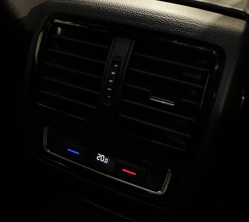 VW Passat 2,0 TSi 190 R-line Variant DSG 5d