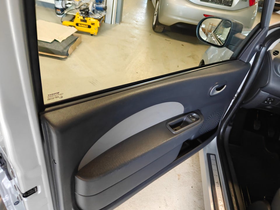 Renault Twingo 1,2 16V E Expression 3d