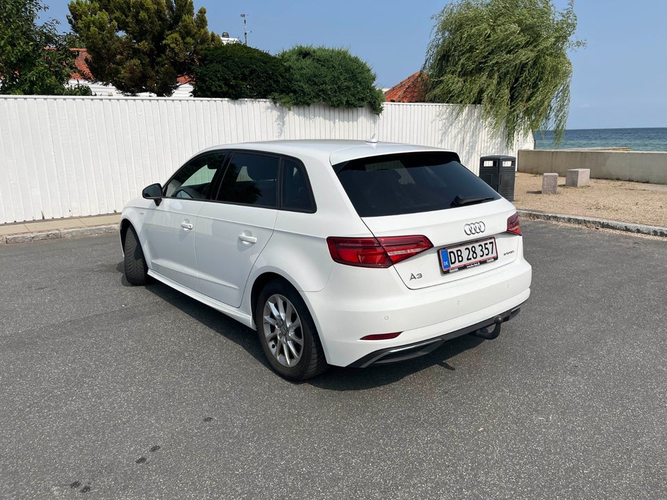 Audi A3 1,4 e-tron Sportback S-tr. 5d