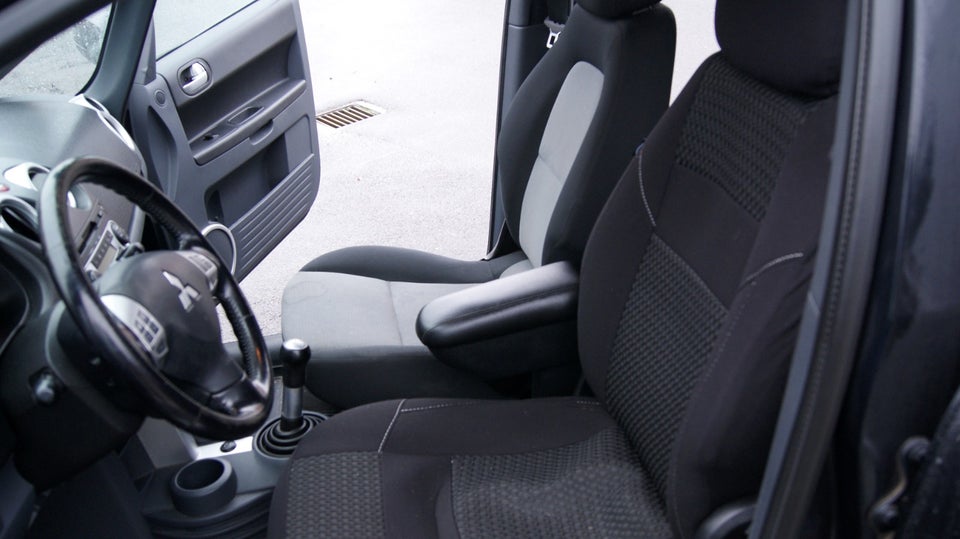 Mitsubishi Colt 1,3 Intense ClearTec Coolpack 5d