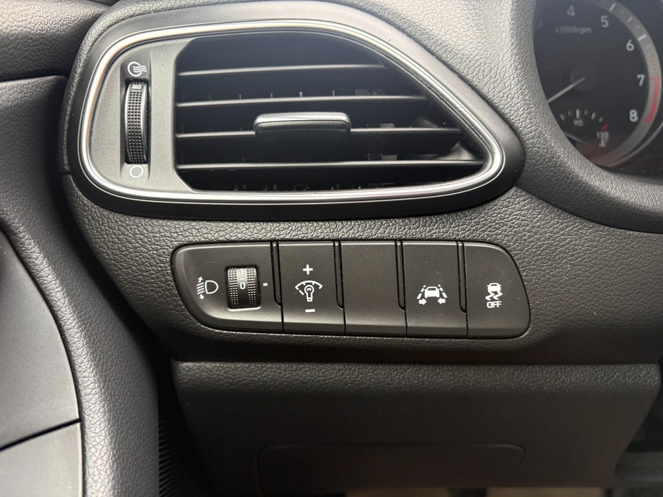 Hyundai i30 1,0 T-GDi Life+ 5d