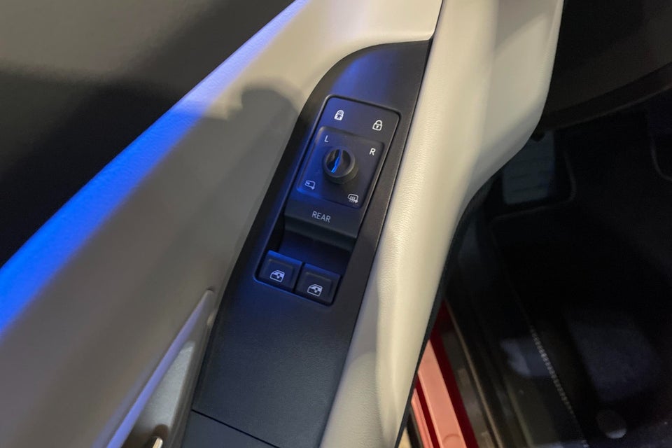 Ford Explorer 82 Premium Extended Range 5d