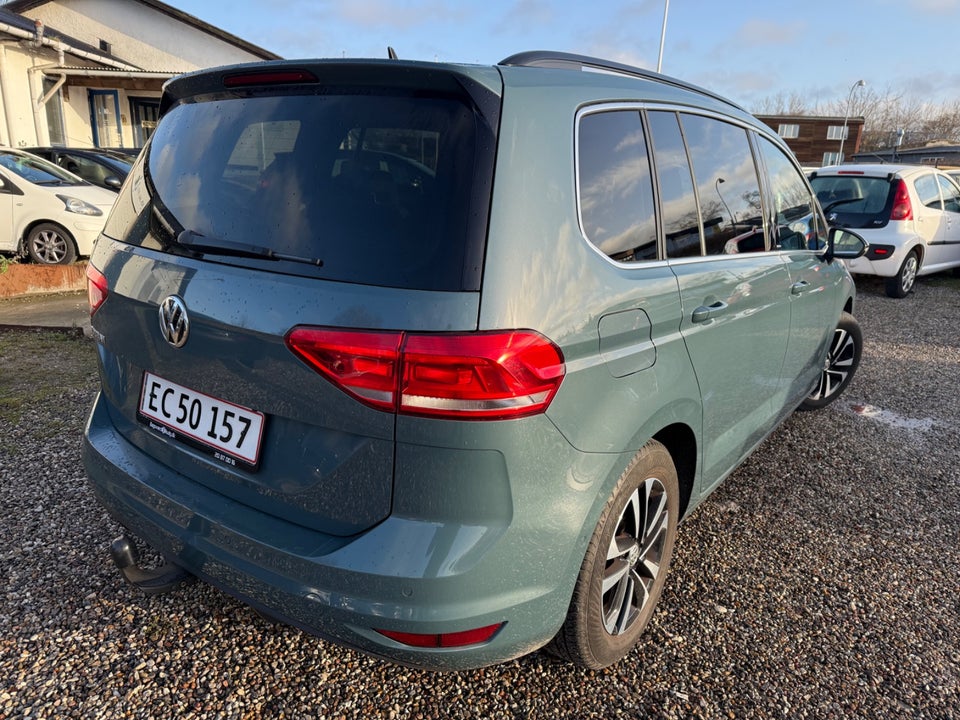 VW Touran 1,6 TDi 115 IQ.Drive DSG 7prs 5d