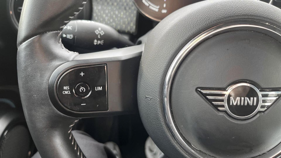 MINI Cooper SE Classic Trim 3d