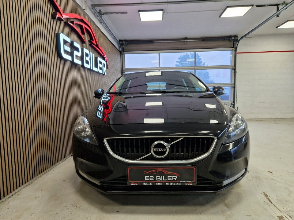 Volvo V40 2,0 D2 120 Kinetic 5d