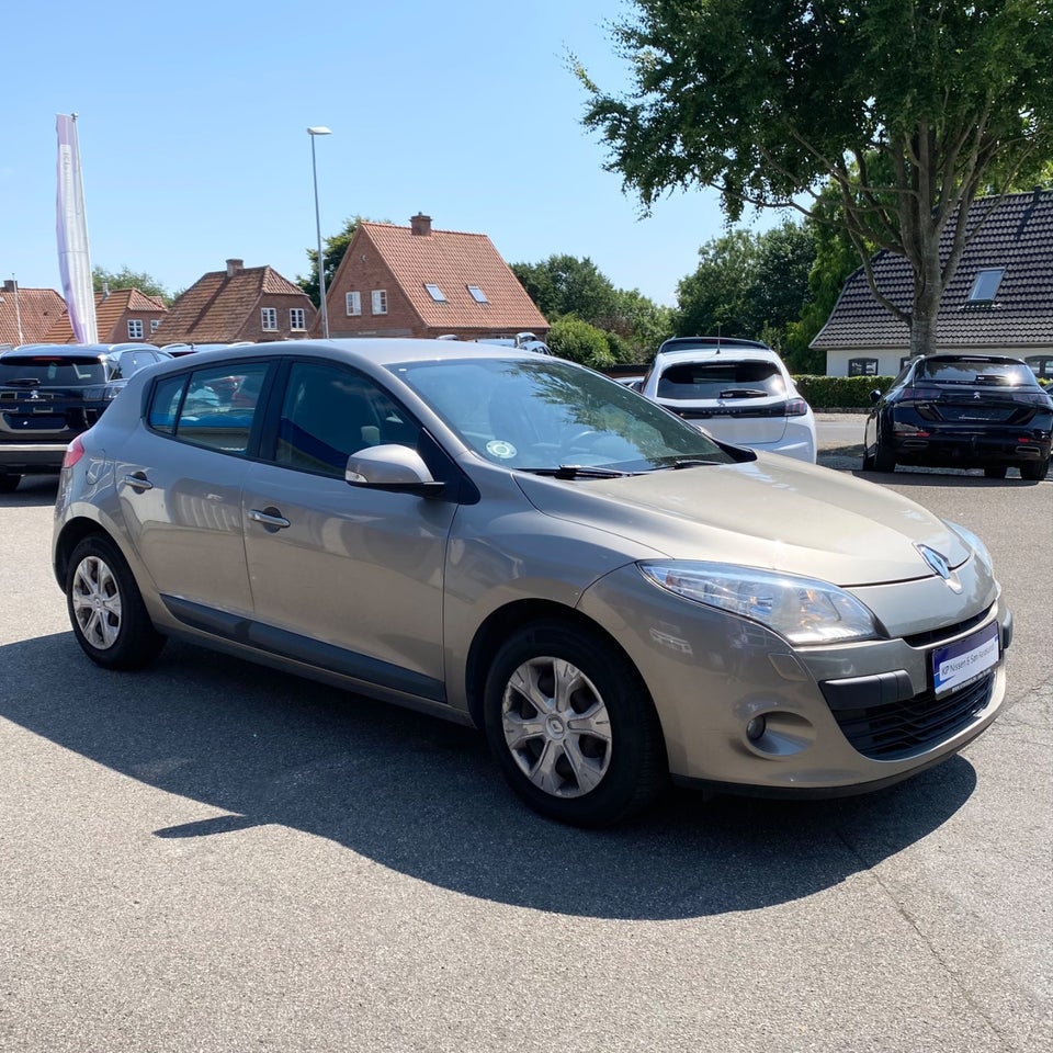 Renault Megane III 1,5 dCi 90 Authentique 5d