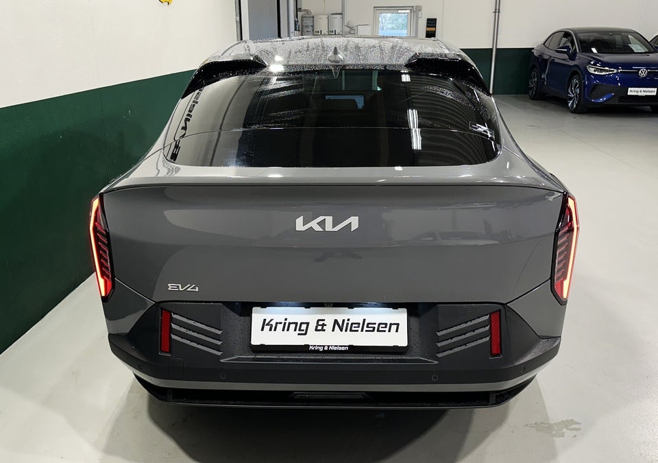Kia EV4 81 Long Range Upgrade Fastback 4d