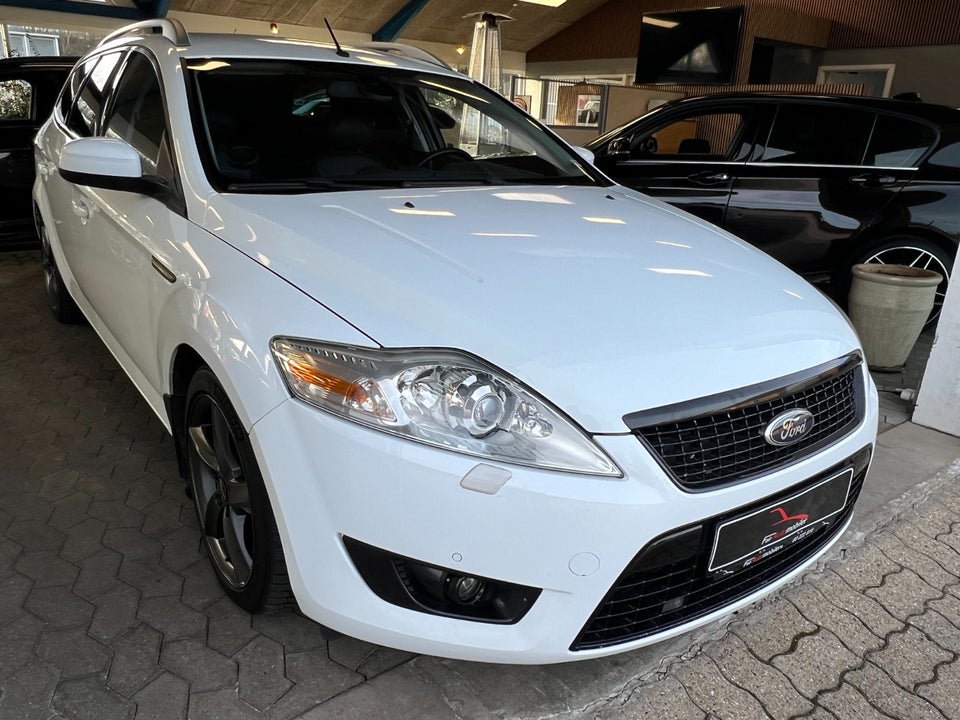 Ford Mondeo 2,5 20V Turbo Titanium stc. 5d