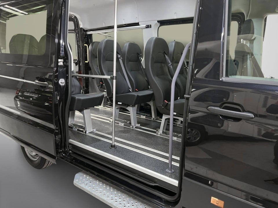 VW Crafter 35 2,0 TDi 177 Kombi L3H2 aut.