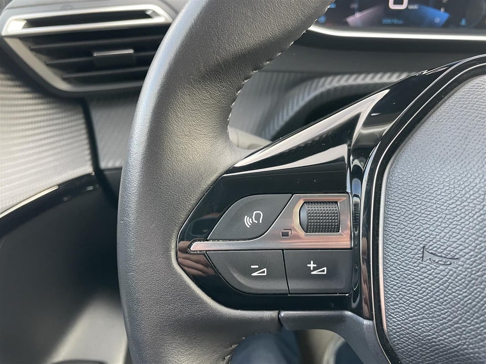 Peugeot 208 1,2 PureTech 100 Allure Pack 5d