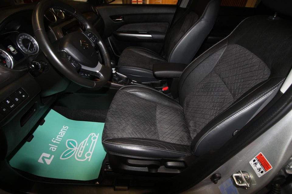 Suzuki Vitara 1,0 Boosterjet Adventure Hit 5d