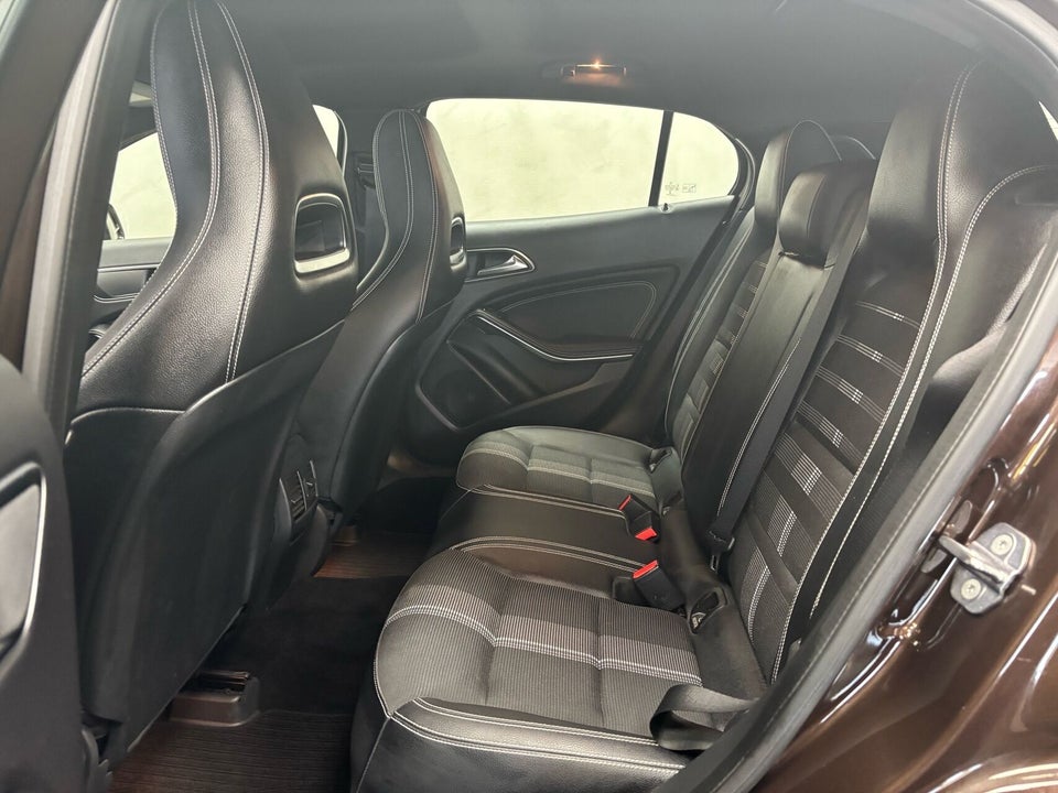 Mercedes GLA250 2,0 aut. 4Matic 5d