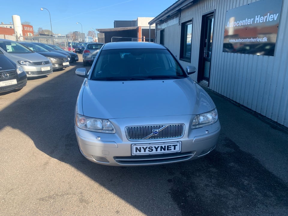 Volvo V70 2,4 140 5d