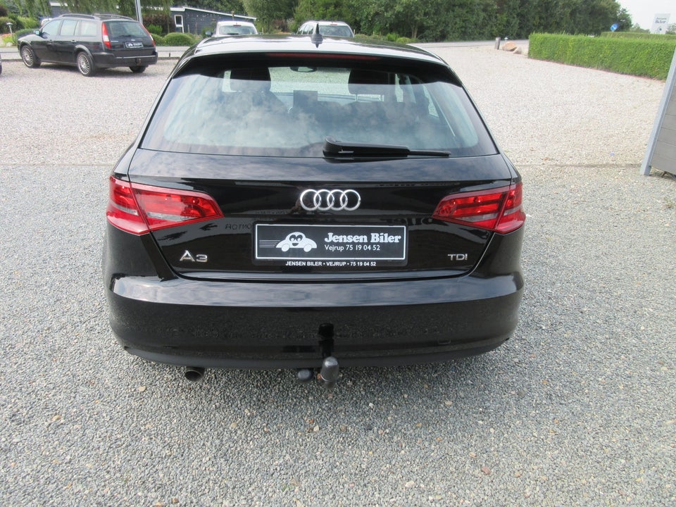 Audi A3 1,6 TDi Attraction Sportback S-tr. 5d