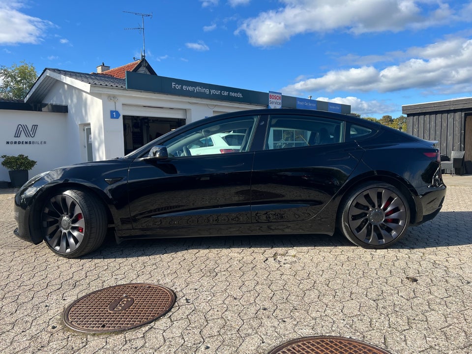 Tesla Model 3 Performance AWD 4d