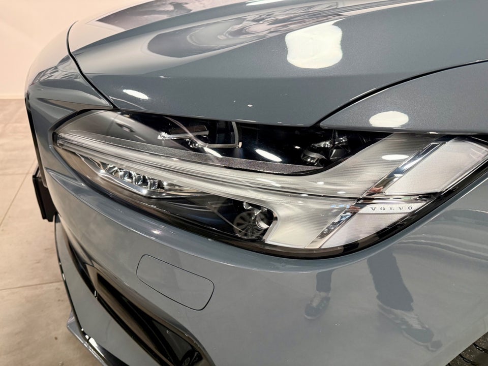 Volvo V90 2,0 T8 ReCharge R-Design aut. AWD 5d