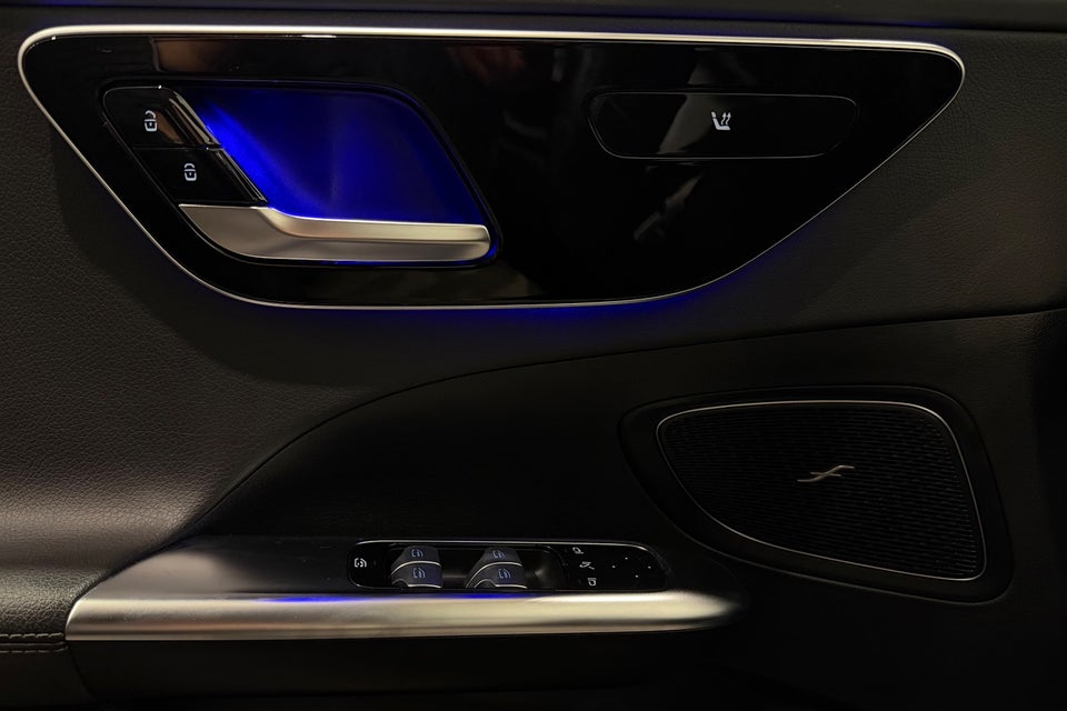 Mercedes C300 e 2,0 AMG Line stc. aut. 5d