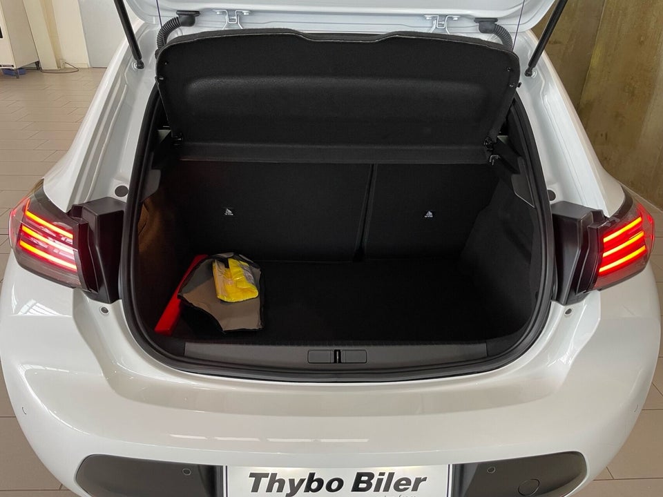 Peugeot e-208 50 Style 5d