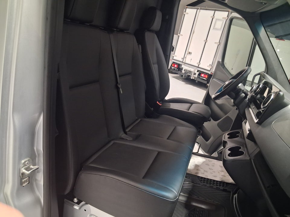 Mercedes Sprinter 317 2,0 CDi A2 Kassevogn SELECT aut. RWD