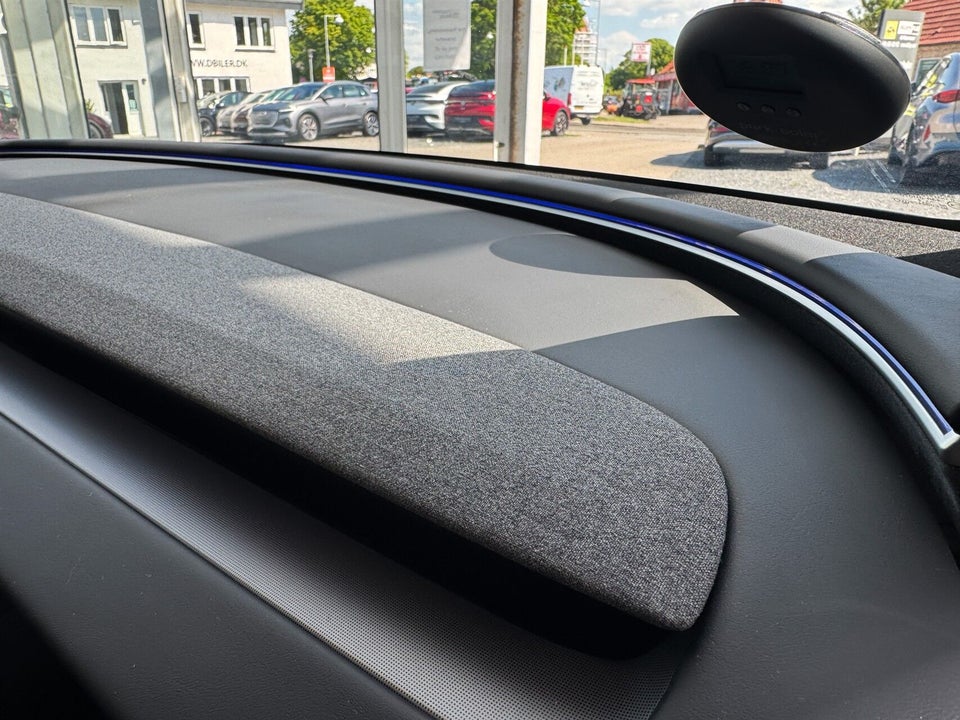 Tesla Model 3 Long Range AWD 4d