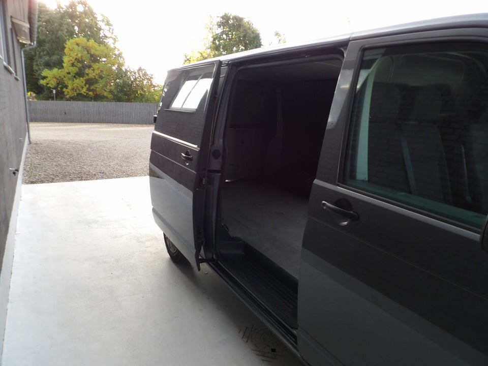 VW Transporter 2,0 TDi 150 Kassevogn DSG lang