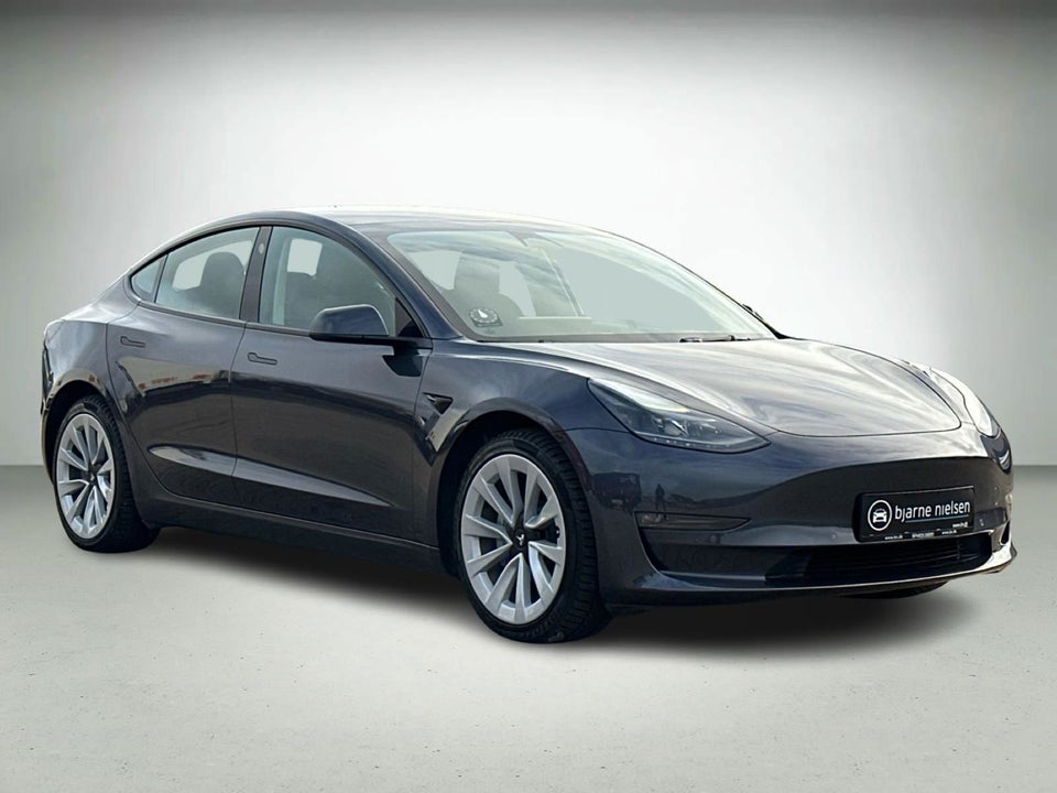 Tesla Model 3 Long Range AWD 4d