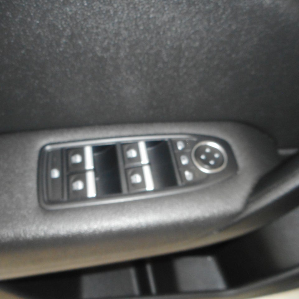 Renault Captur 1,3 TCe 155 Intens EDC 5d