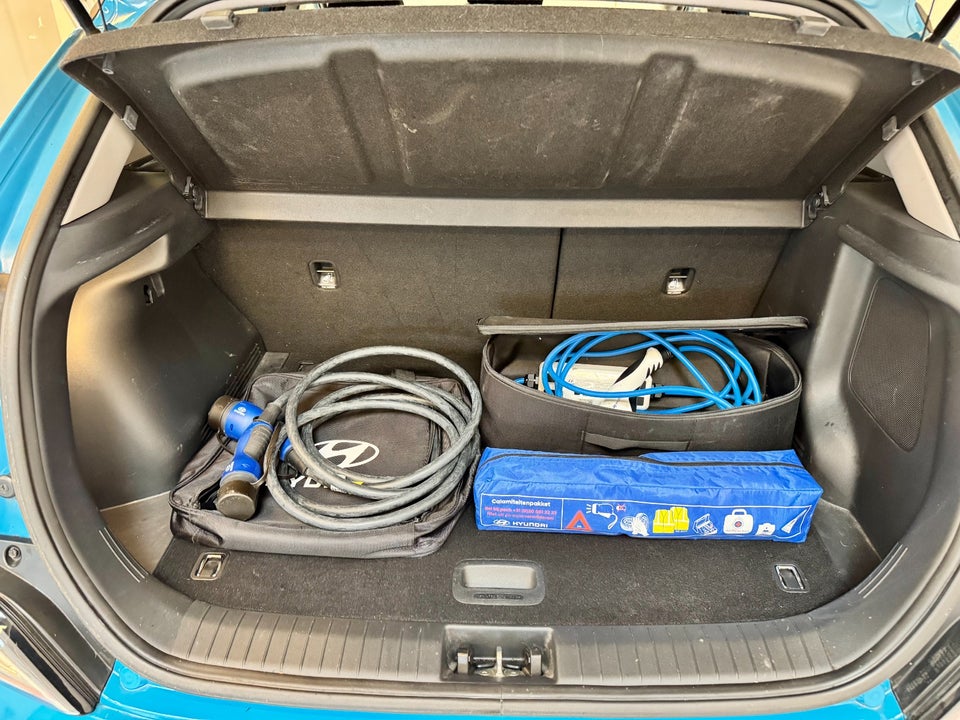 Hyundai Kona 64 EV Business 5d