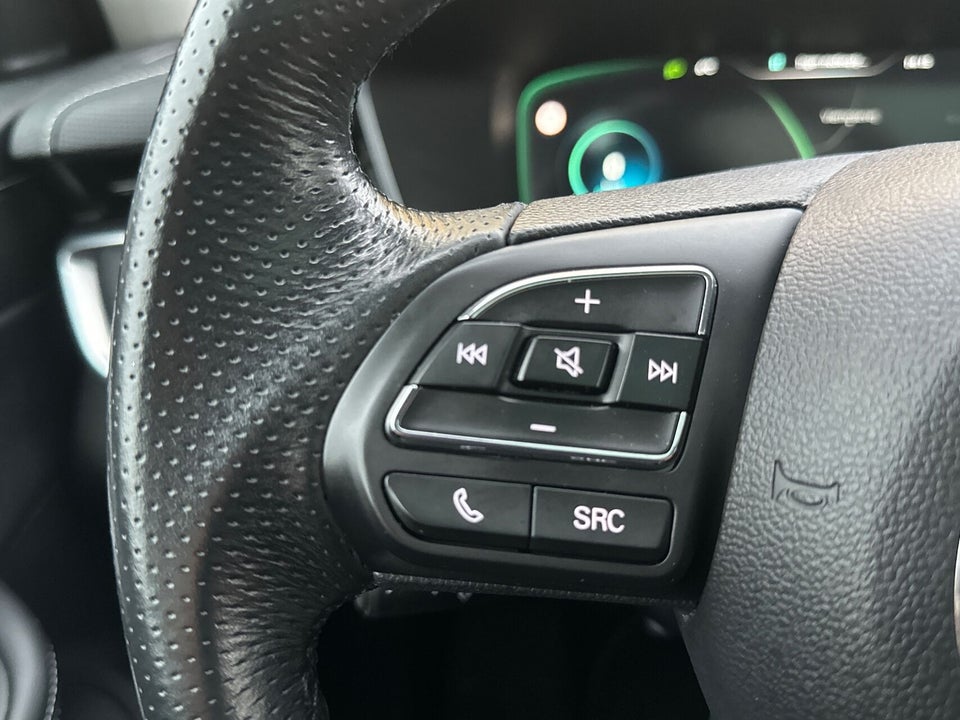 MG Marvel R Luxury 5d