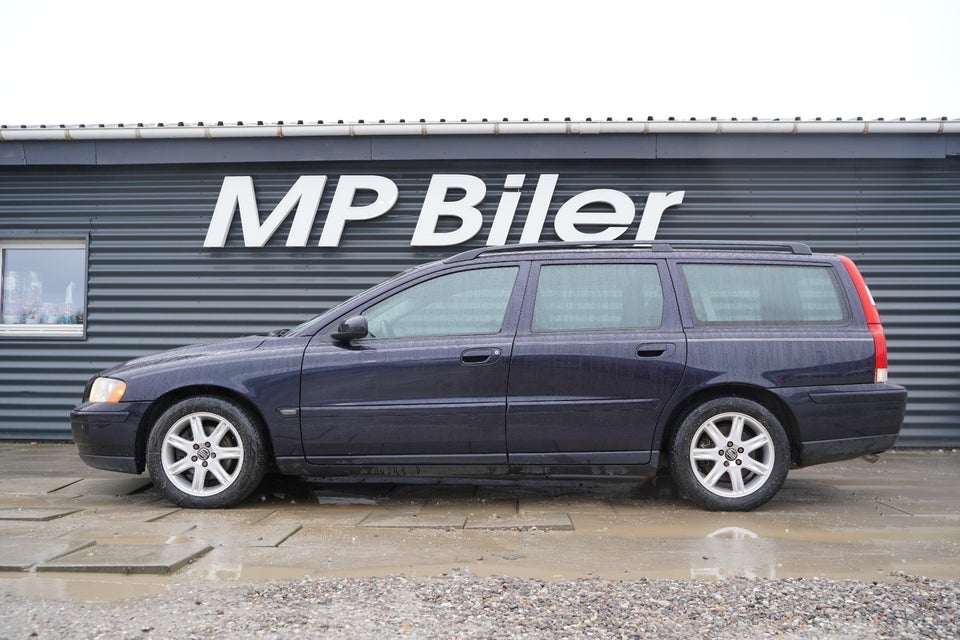 Volvo V70 2,4 140 Momentum 5d