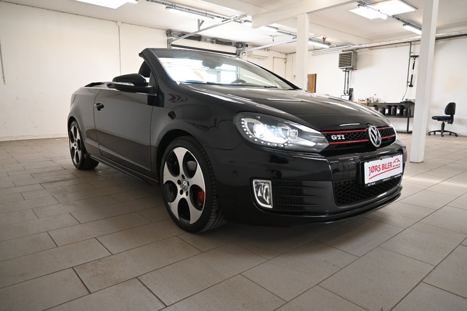 VW Golf VI 2,0 GTi Cabriolet DSG 2d