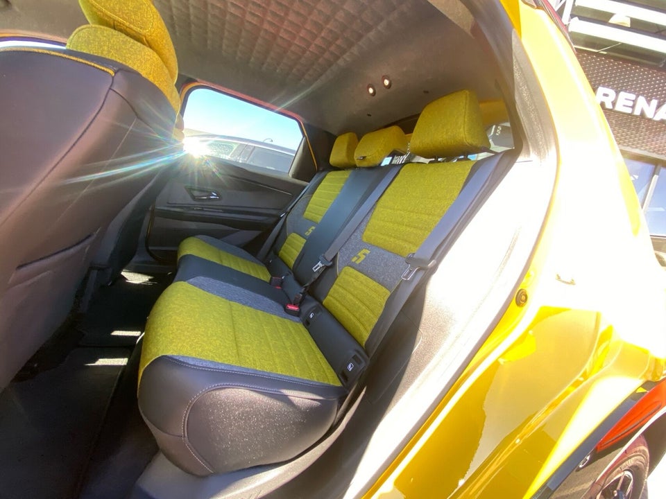 Renault 5 E-Tech 52 Iconic 5d