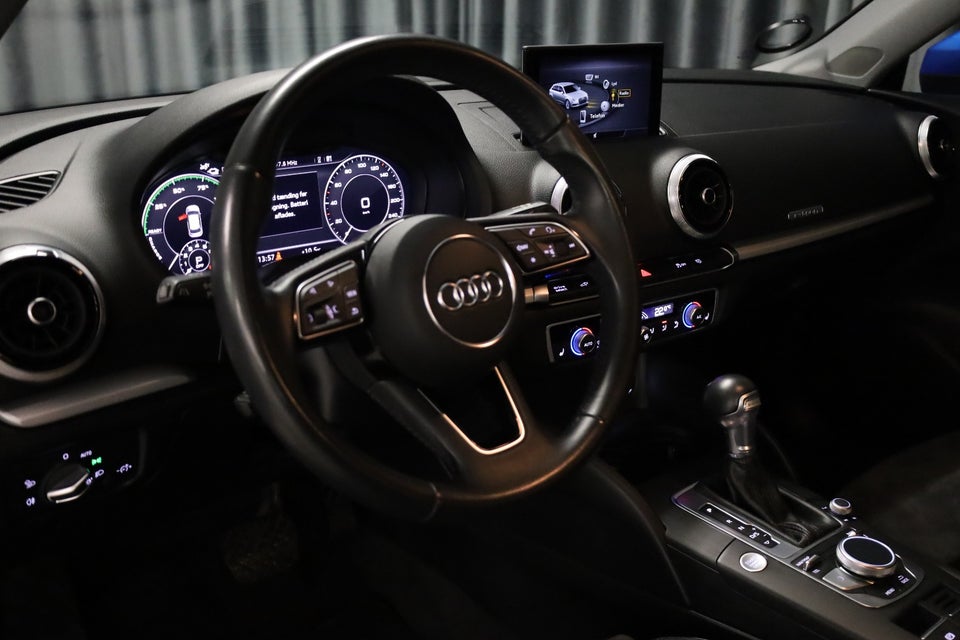 Audi A3 1,4 e-tron Sportback S-tr. 5d