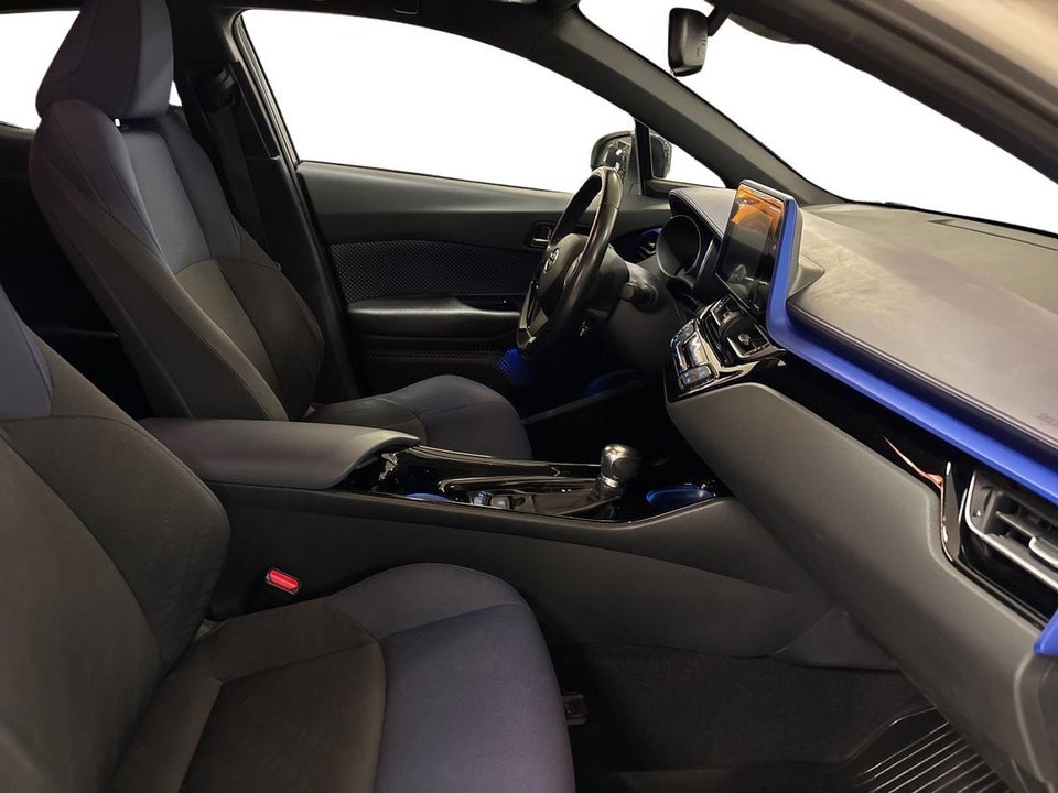 Toyota C-HR 1,8 Hybrid C-ULT CVT 5d