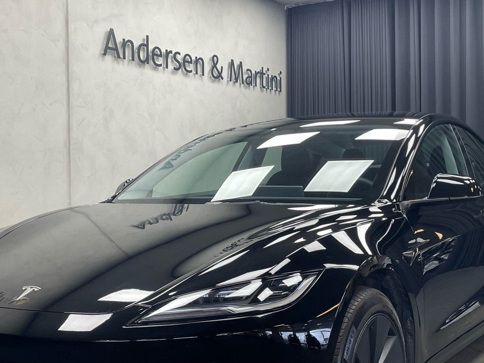 Tesla Model 3 RWD 4d