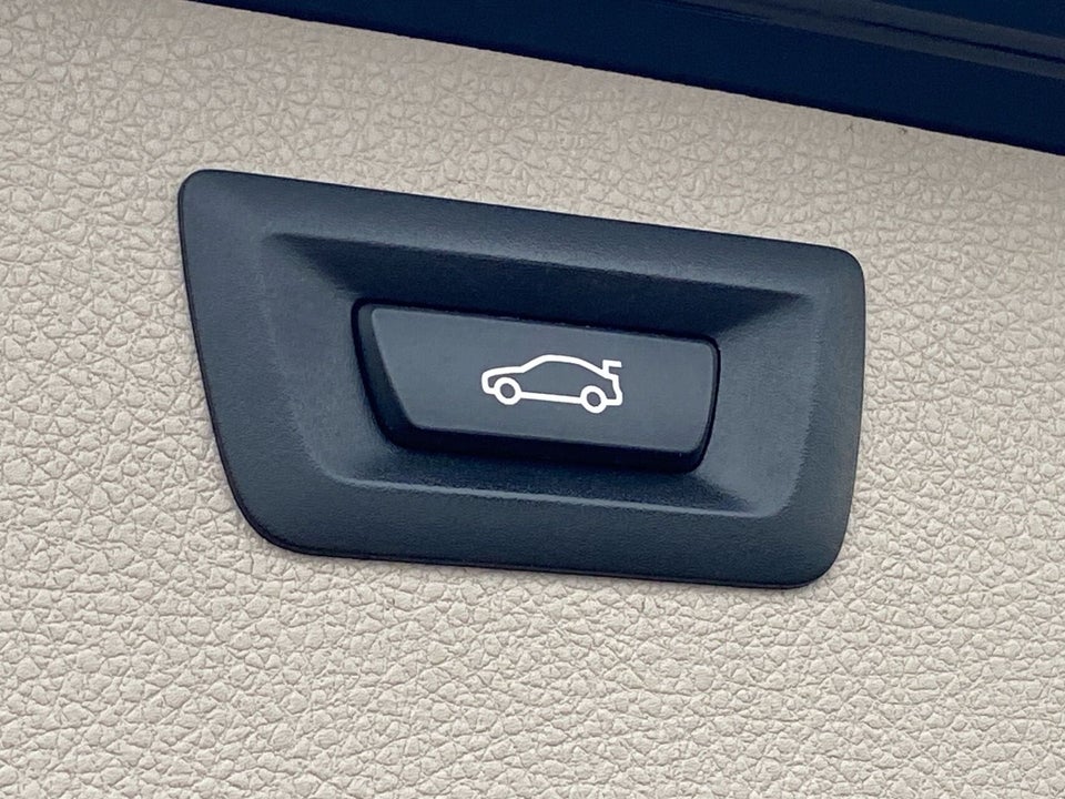 BMW 318d 2,0 Touring Modern Line aut. 5d