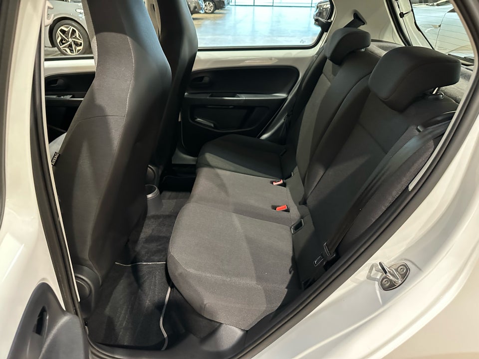 VW e-Up! Move Up! 5d