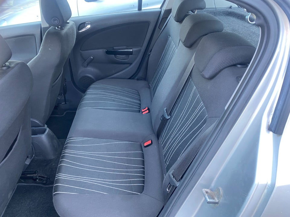 Opel Corsa 1,4 16V Cosmo 5d