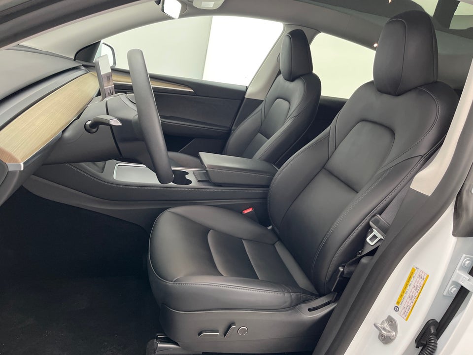 Tesla Model Y RWD 5d