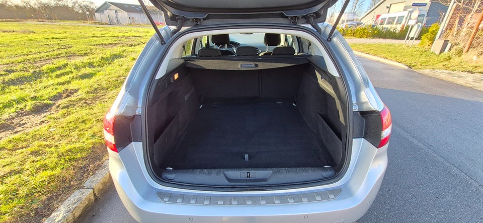 Peugeot 308 1,6 BlueHDi 120 Active SW 5d