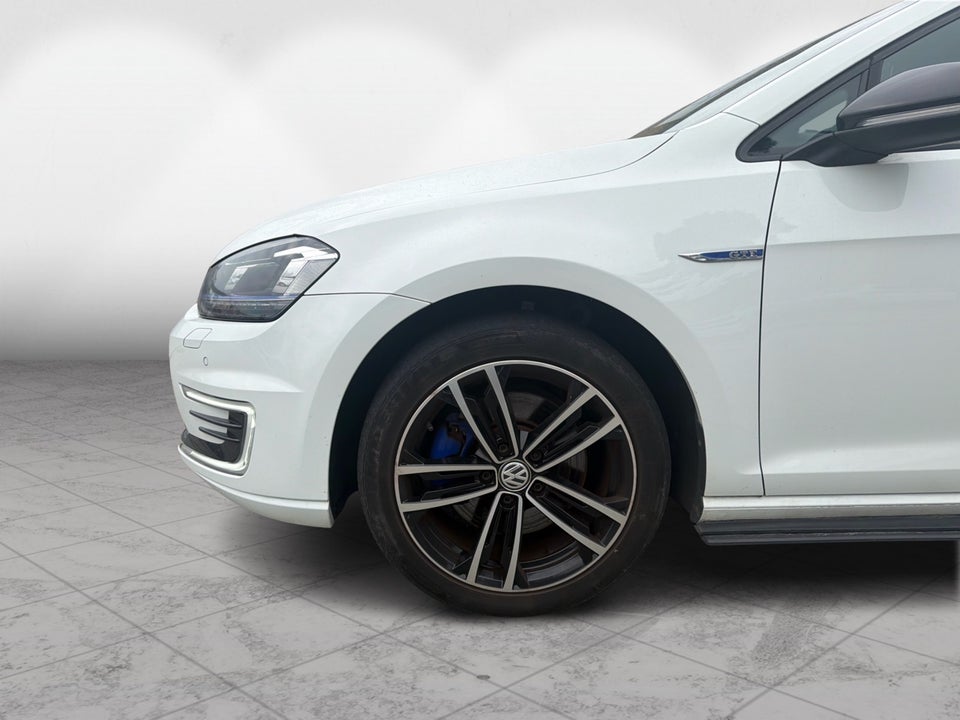 VW Golf VII 1,4 GTE DSG 5d