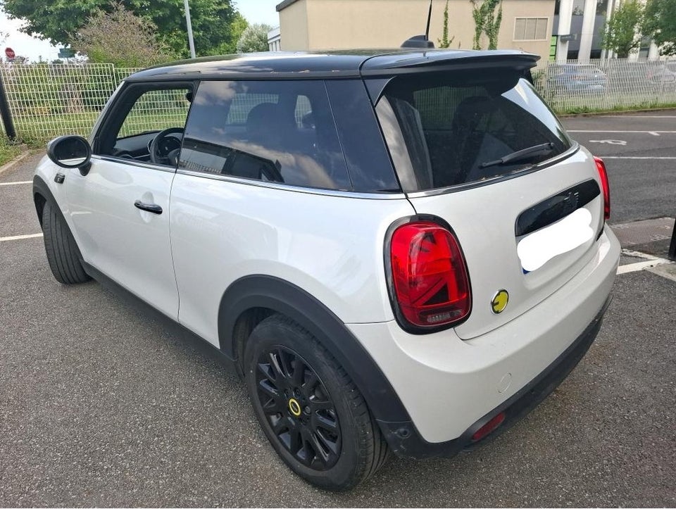 MINI Cooper SE Classic Trim 3d