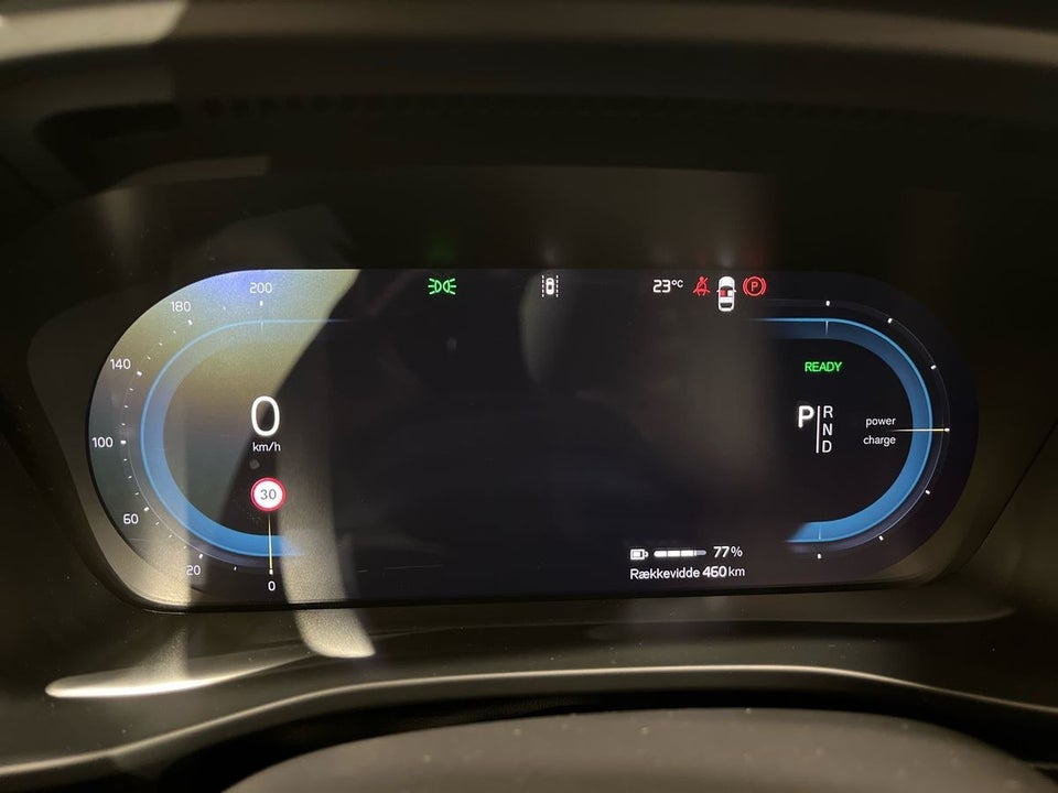 Volvo EX40 Extended Range Plus 5d