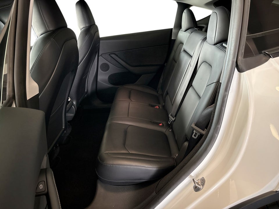 Tesla Model Y Long Range AWD 5d