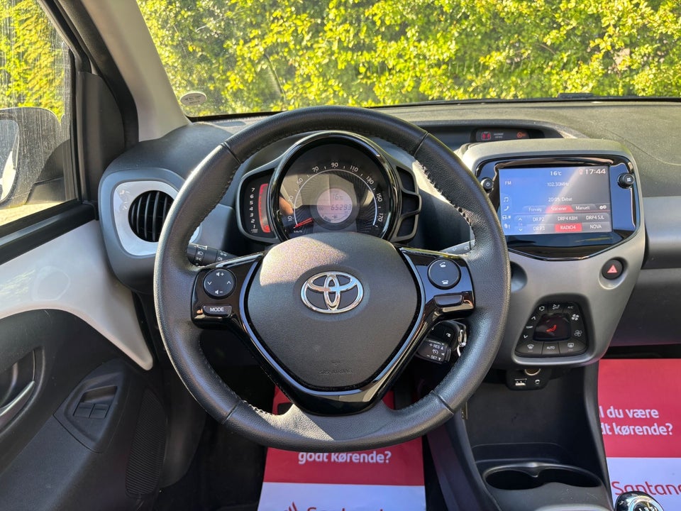 Toyota Aygo 1,0 VVT-i x-sky 5d
