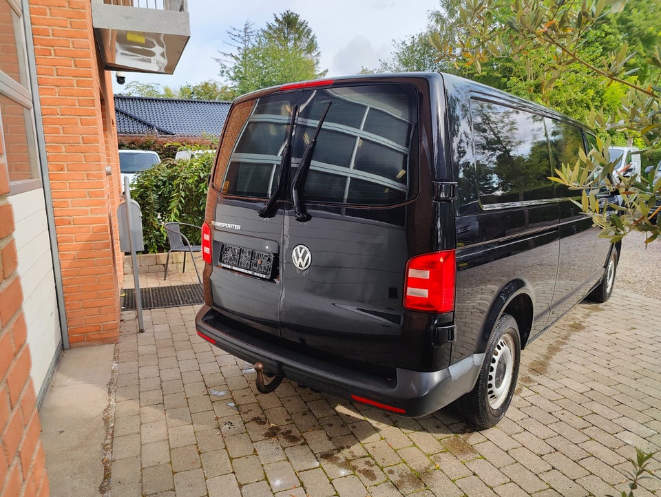 VW Transporter 2,0 TDi 102 Kassevogn lang