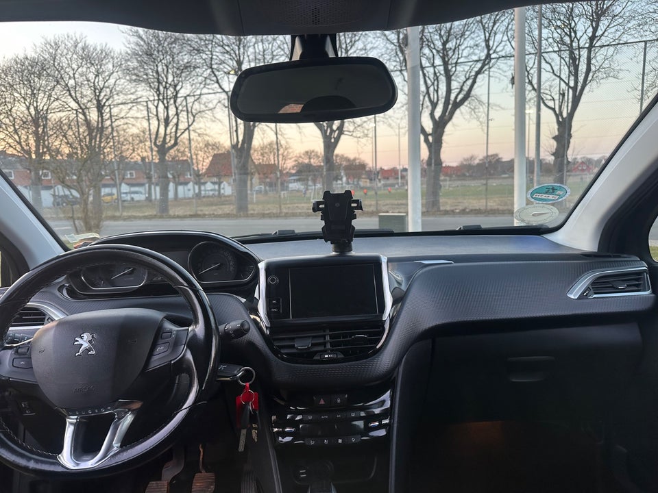 Peugeot 2008 1,2 VTi 82 Allure 5d