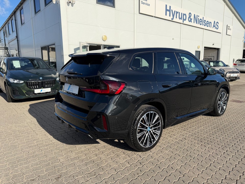 BMW iX1 eDrive20 M-Sport Premium 5d
